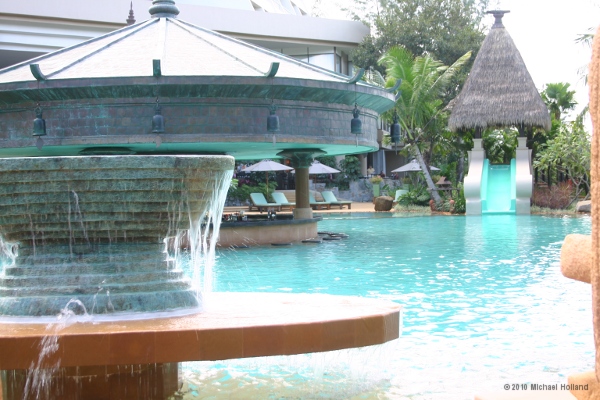 Movenpick Pool