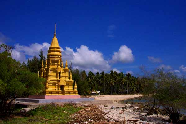 Laem Sor Pagoda, at the southern tip of Samui